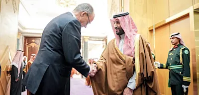 &bdquo;Herzlich und offen&ldquo; &ndash;&nbsp;Merz trifft saudischen Kronprinzen &ndash; Panne verz&ouml;gert Weiterreise des Kanzlers