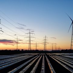 Viel Kritik an Pl&auml;nen Reiches zu Reformen in Energiewende