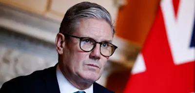 &bdquo;Am Rande des Abgrunds&ldquo; &ndash; Die Zukunft des britischen Premiers h&auml;ngt am seidenen Faden