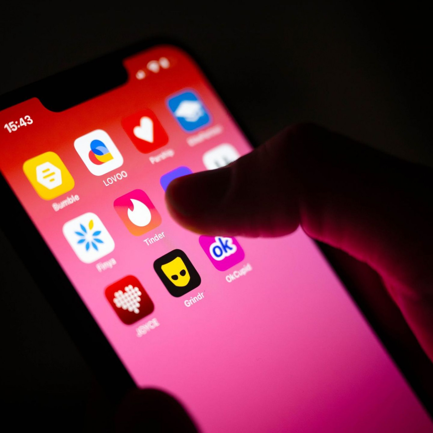 Liebesschwindel-Fabriken richten Milliardensch&auml;den an