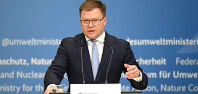 Umweltminister erwartet &bdquo;mehr Standort-Patriotismus&ldquo; von &bdquo;den Konzernen&ldquo;