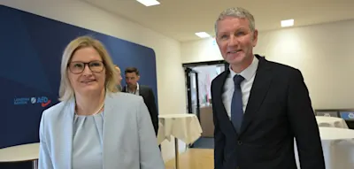 &bdquo;H&ouml;cke hat im Landtag nichts zu suchen&ldquo; &ndash; Gr&uuml;ne und CSU emp&ouml;rt &uuml;ber AfD-Wei&szlig;wurstfr&uuml;hst&uuml;ck