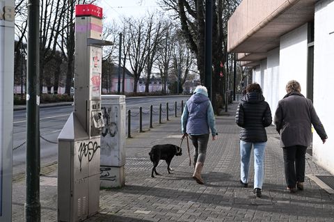 Der Abbau alter Telefonzellen dauert und dauert