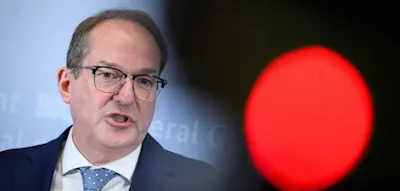 &bdquo;Foul&ldquo; des Innenministers &ndash; SPD kritisiert Dobrindt im Streit um Integrationskurse