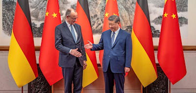 Merz sieht eine &bdquo;gro&szlig;e Chance&ldquo; f&uuml;r gute Beziehungen &ndash;&nbsp;Xi spricht von einer &bdquo;chaotischen Welt&ldquo;