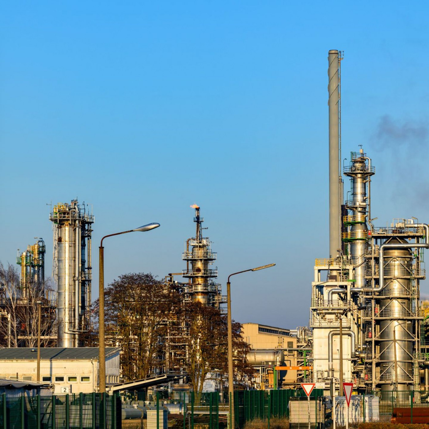 Treuhandverwaltung f&uuml;r Rosneft Deutschland verl&auml;ngert