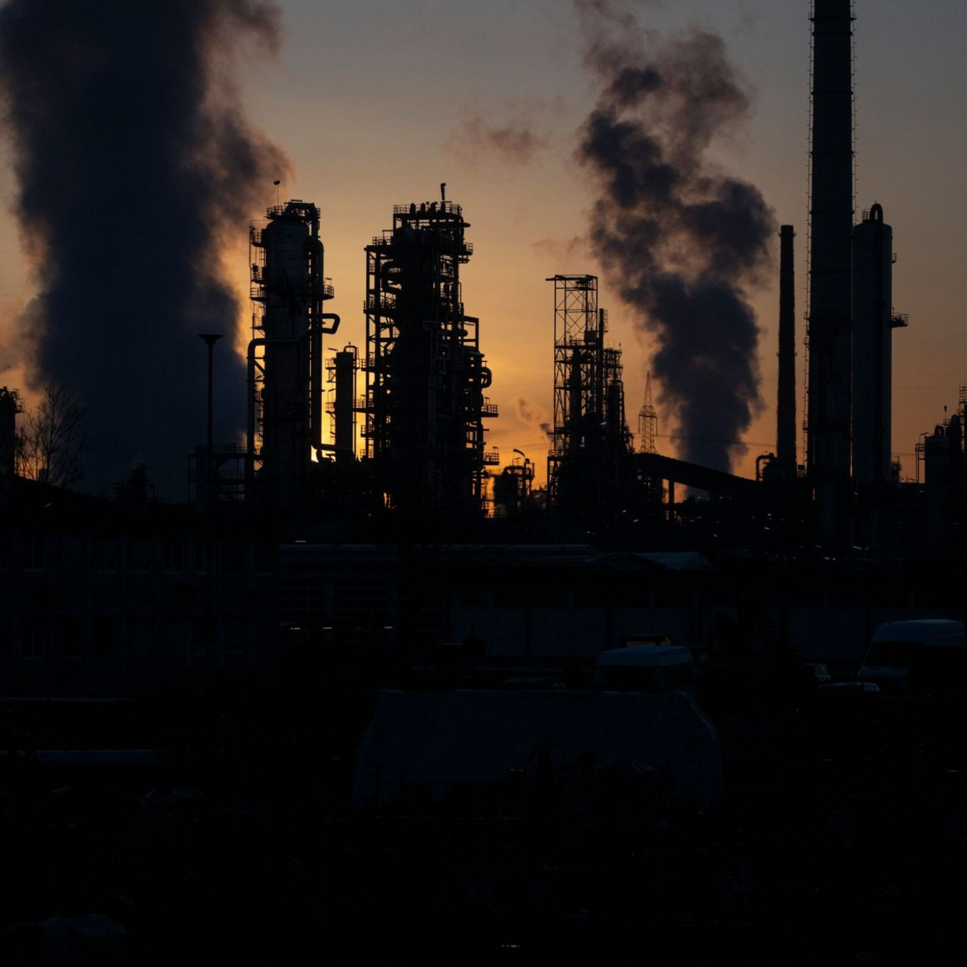 Iran-Krieg macht &Ouml;l teurer - Wie der Preis berechnet wird