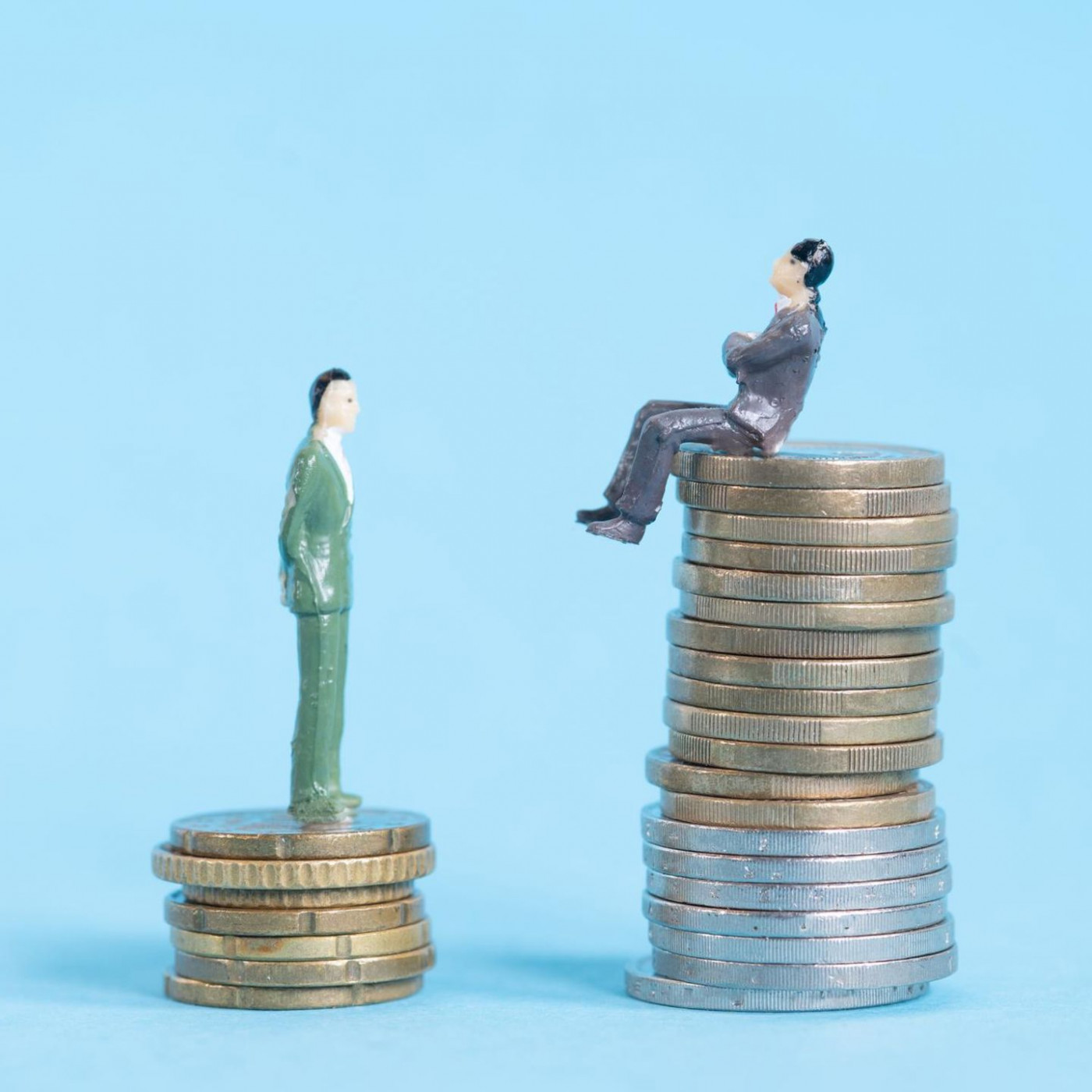 So viel Gehalt sollte man mit 20, 30 oder 40 Jahren verdienen