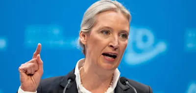 &bdquo;Ich habe Sie noch nie gesehen&ldquo; &ndash; Weidel geht SPD-Generalsekret&auml;r pers&ouml;nlich an