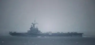 Matrose verr&auml;t Standort von franz&ouml;sischem Flugzeugtr&auml;ger im Mittelmeer