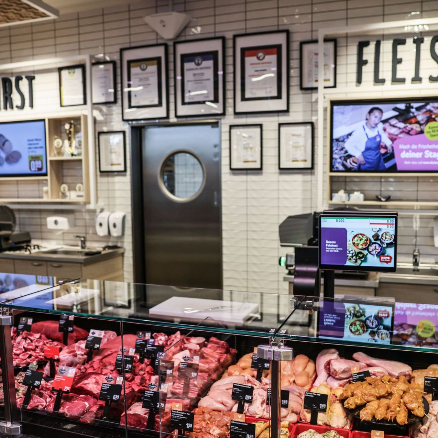 Verwaiste Theken - Fleischverk&auml;ufer werden knapp