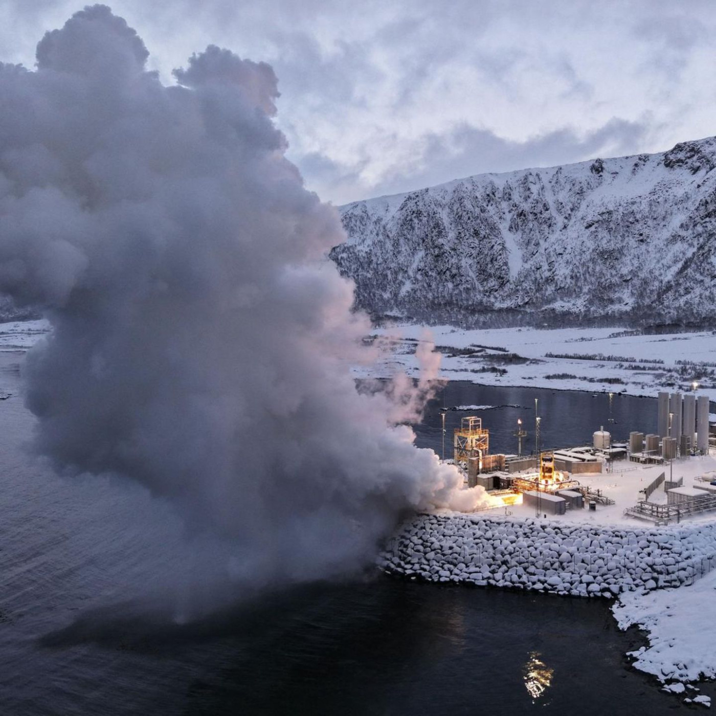 Zweiter Testflug deutscher Isar-Aerospace Rakete kurz vor Start abgebrochen