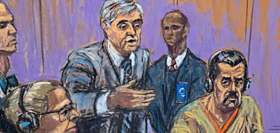 &bdquo;Guten Morgen&ldquo;, ruft Maduro mit einem L&auml;cheln, als er vor Gericht tritt