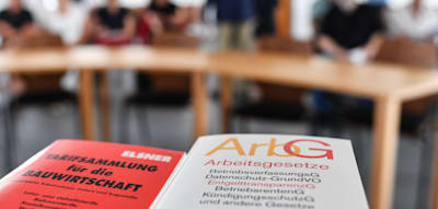 Kopftuch, Kippa und Kreuz &ndash; Brandenburg plant Verbot religi&ouml;ser Symbole f&uuml;r Justiz