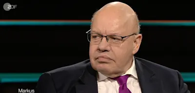Als Altmaier die Entscheidungen der Merkel-Jahre verteidigt, sch&uuml;ttelt Lanz den Kopf