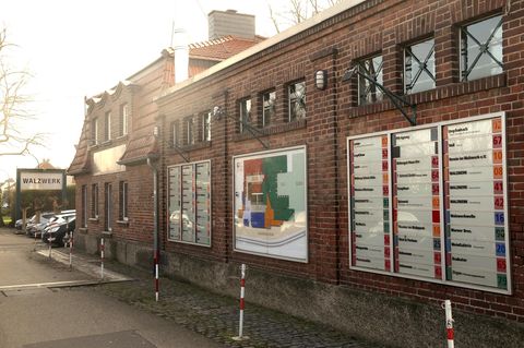 Hinter der TV-Fassade: Das Walzwerk und sein Parkplatzfluch