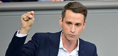 &bdquo;Der Bundeskanzler verliert die Kontrolle&ldquo; &ndash; Gr&uuml;nen-Fraktionsvize wirft Merz F&uuml;hrungsschw&auml;che vor