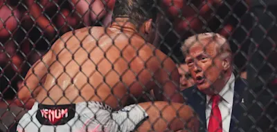 Trump schenkt sich zum 80. Geburtstag K&auml;figk&auml;mpfe vor dem Wei&szlig;en Haus