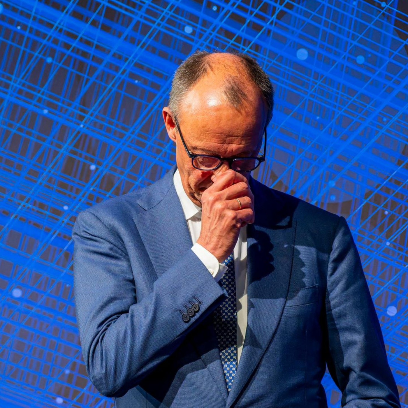 Rente nur eine &bdquo;Basisabsicherung&ldquo;? Merz' Idee k&ouml;nnte teuer f&uuml;r uns alle werden