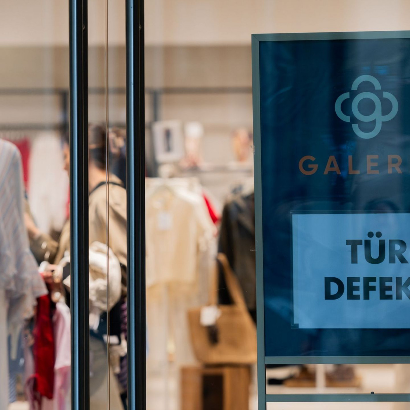 Galeria sichert sich neuen Kredit