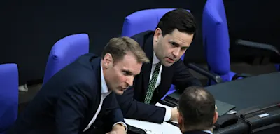 &bdquo;Alles muss auf den Pr&uuml;fstand&ldquo;, erkl&auml;rt der CDU-Experte sein Steuerkonzept &ndash; SPD reagiert skeptisch