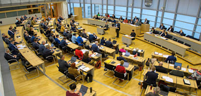 Alle Parteien beschlie&szlig;en Parlamentsreform, au&szlig;er der AfD &ndash; &bdquo;Kritik kann man kaum nachvollziehen&ldquo;