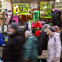 Iran-Krieg dr&uuml;ckt Kauflaune &ndash; Angst vor Preissteigerungen