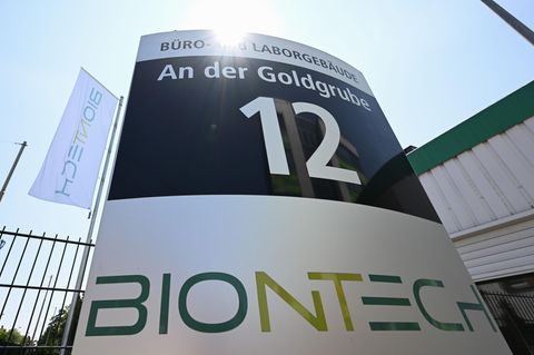 Biontech schlie&szlig;t Standorte und streicht bis zu 1860 Stellen