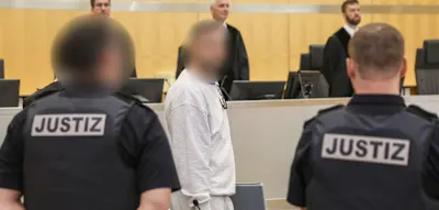 Im Darknet soll S. Attent&auml;ter f&uuml;r den Mord an Politikern und Wissenschaftlern gesucht haben