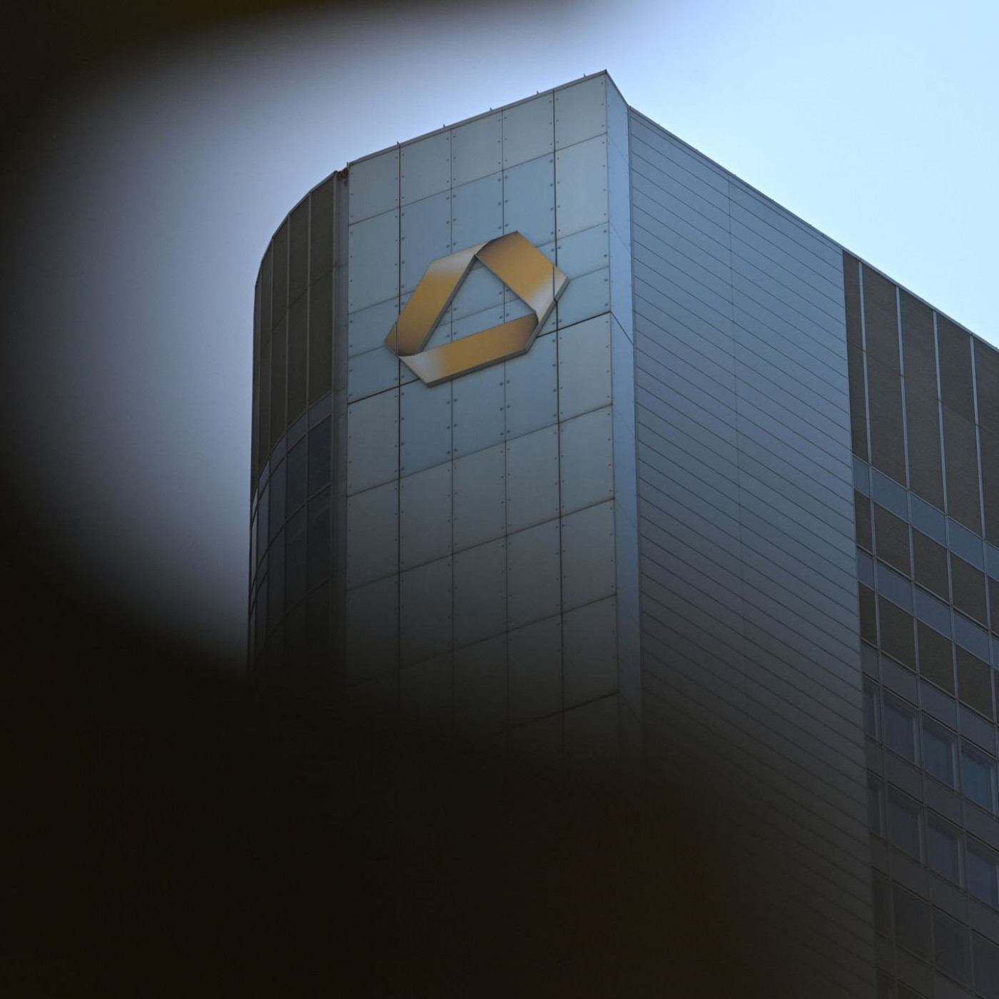 Commerzbank weist Unicredit-Angebot als unattraktiv zur&uuml;ck