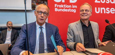 &bdquo;Ich m&ouml;chte das Wort da dr&uuml;ben nicht h&ouml;ren&ldquo; &ndash; Merz mahnt Koalition zur Geschlossenheit