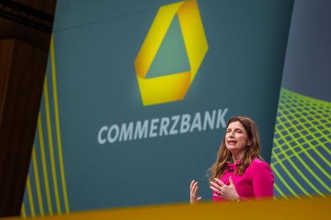 Elefant im Raum: Commerzbank-Aktion&auml;re gegen Unicredit