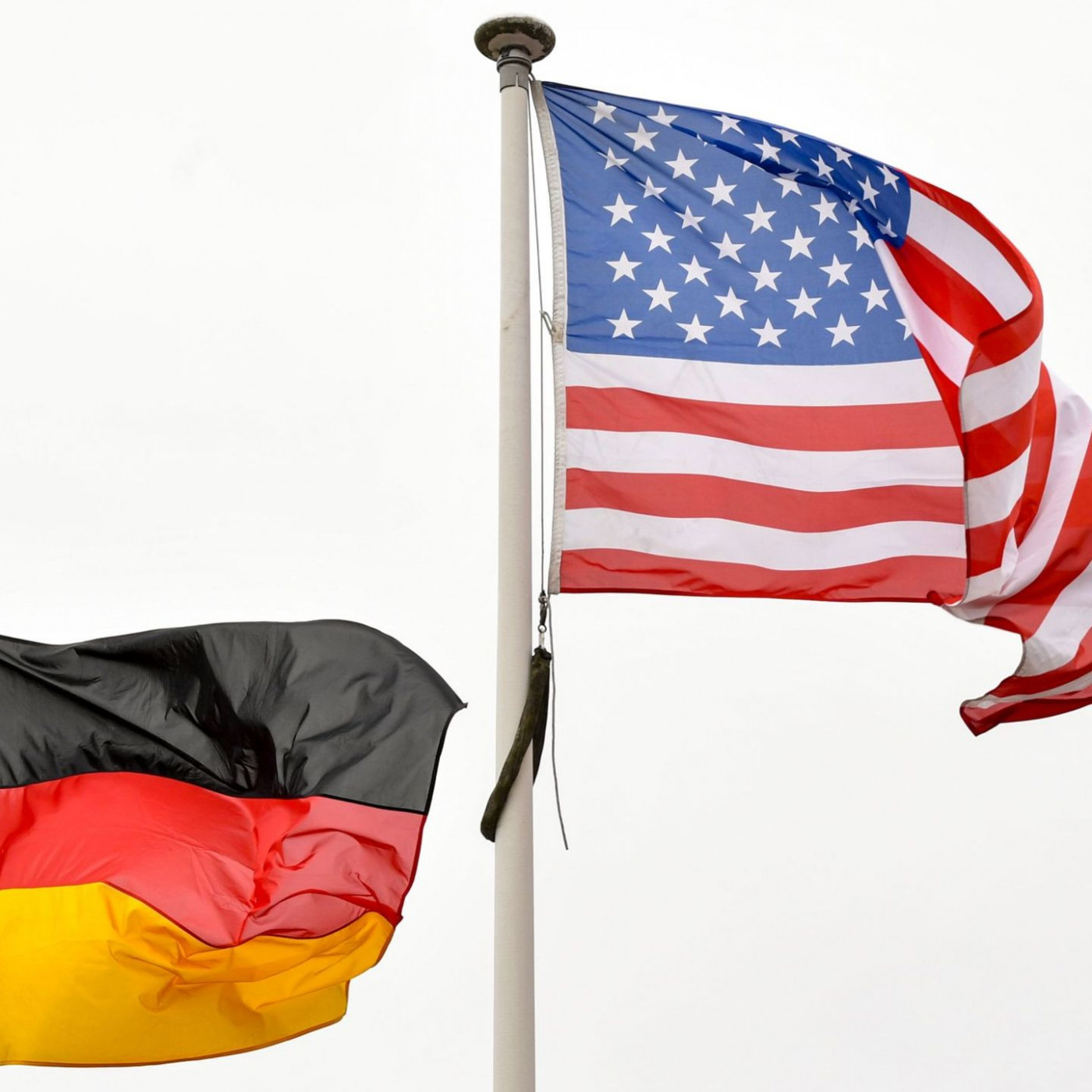 Trump-Z&ouml;lle senken Deutschlands Export&uuml;berschuss in die USA