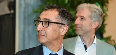 &bdquo;Niemand ist vor ihm sicher&ldquo; &ndash; Wie der &bdquo;freie Radikale&ldquo; &Ouml;zdemirs Regierung unter Druck setzen soll