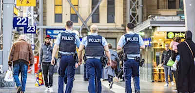 Alkoholverbot an Bahnh&ouml;fen &ndash; Dobrindt will mit Bahnchefin dar&uuml;ber sprechen, woher &bdquo;diese Idee&ldquo; kommt