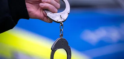 Hinweise auf Mordkomplott &ndash; Mutter sticht auf Ex-Partnerin des Sohnes ein