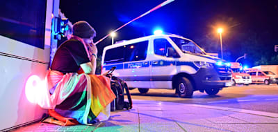 Fahrer rast in Menschenmenge &ndash; ein Todesopfer &ndash; mutma&szlig;licher Verd&auml;chtiger aus &bdquo;islamistischer Szene&ldquo;