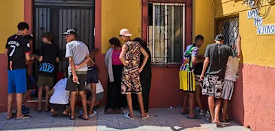 Notdienst und NGO sch&auml;tzen Zahl der Migranten in Ceuta noch immer auf bis zu 7000