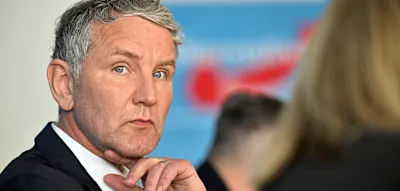 H&ouml;cke will bewaffnete Neonazis wieder in die AfD aufnehmen