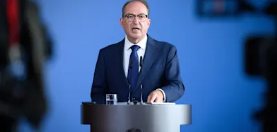 Generalbundesanwalt ermittelt wegen Waffenlager &ndash; &bdquo;Beteiligung fremder M&auml;chte&ldquo;, mutma&szlig;t Dobrindt