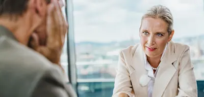 Weidel beleidigt Regierungspolitiker als &bdquo;Flachzangen&ldquo; und bekennt sich zum Euro-Austritt