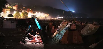 &bdquo;Nachts kommen kleine Boote an, die Migranten von Ceuta auf das Festland bringen&ldquo;
