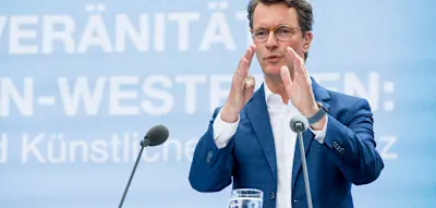 W&uuml;st legt in AfD-Verbotsdebatte nach &ndash; Weidel w&uuml;nscht Arbeitsgruppe &bdquo;viel Vergn&uuml;gen&ldquo;
