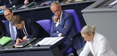 Gr&uuml;ne nur noch zwei Punkte hinter Union &ndash; Merz&rsquo; Beliebtheitswert f&auml;llt auf neuen Tiefstand