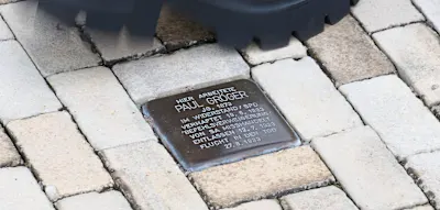 &bdquo;Weckruf f&uuml;r Deutschland&ldquo; &ndash; Holocaust-Gedenkinitiative kritisiert Heidenauer Nein zu Stolpersteinen