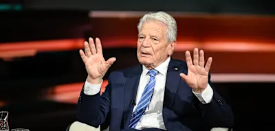 &bdquo;Dann w&auml;re er ja ein politischer Volltrottel&ldquo;, sagt Gauck &uuml;ber die Merz-Spekulationen