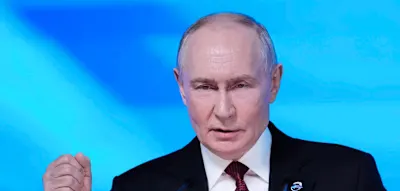 &bdquo;Das ist einfach l&auml;cherlich&ldquo;, spottet Putin &ndash; und droht Nato mit Einsatz &bdquo;aller Arten von Waffen&ldquo;