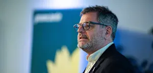 Berliner Gr&uuml;ne und SPD stimmen f&uuml;r Koalitionsgespr&auml;che mit Linken