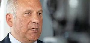 &bdquo;Wir sch&uuml;tzen keine Menschen, die unsere Rechtsordnung mit F&uuml;&szlig;en treten&ldquo;