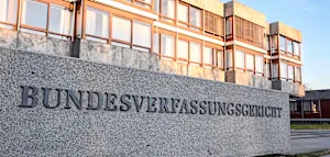 &bdquo;Grundgesetz vor Feinden verteidigen&ldquo;&nbsp;&ndash; CDU und CSU drohen Berlin und Sachsen-Anhalt mit Klage